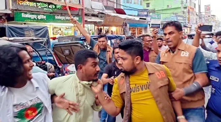 লক্ষ্মীপুরের বৈষম্যবিরোধী-পুলিশ-ছাত্রদলের সংঘর্ষ, ওসিসহ আহত ২০